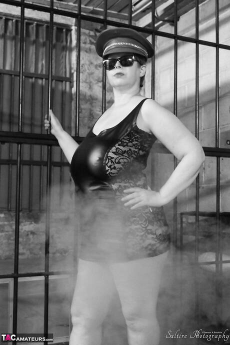 TAC Amateurs invite you to explore free xxx photos featuring Posh Sophia xxx gallery 273064